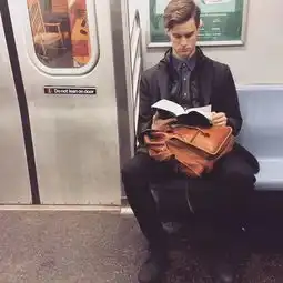 收录了全世界的禁欲系帅哥,这本火爆ins的书,所有女人都想读
