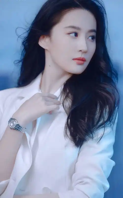 有这个特征的女生,请立马留长发
