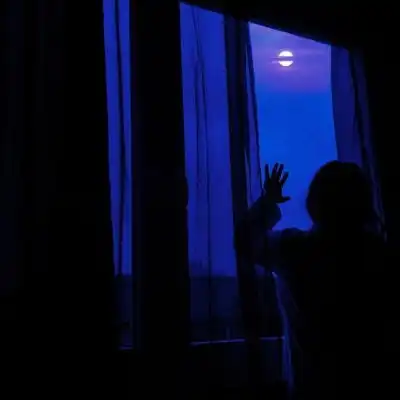 2023暗夜风景头像
