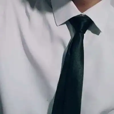 衬衫男头像半身控男生部位头像白衬衫

