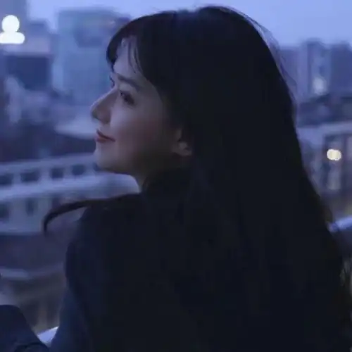 一眼看哭且无关爱情的文案
