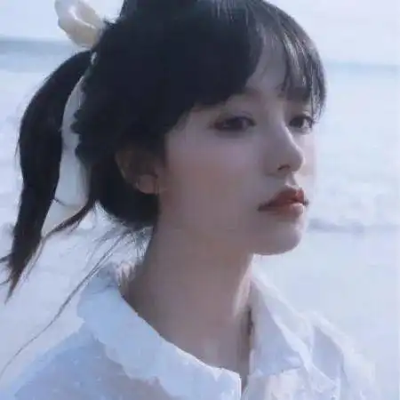 女头像开心每一天
