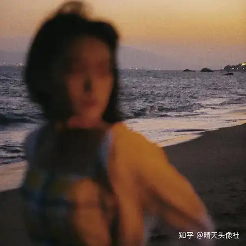 朋友圈背景图,寒风渐起,早晚微凉愿你逢冬,多些温暖
