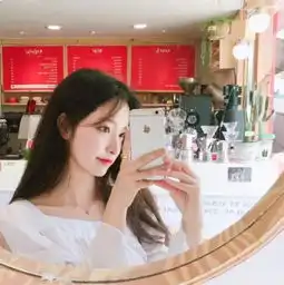 女生头像这样拍才好看透明感十足的头像太唯美了
