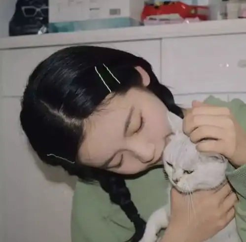 女生头像总会有人偏爱绿色
