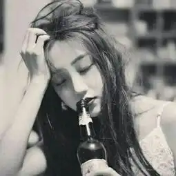 恩这两张是情侣头像吗有没有类似的情侣头像,谢谢了
