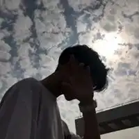 qq头像忧郁男生头像
