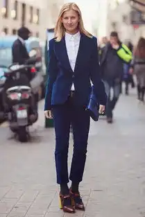 上班族知性干练小西装时髦穿搭不一样feel

