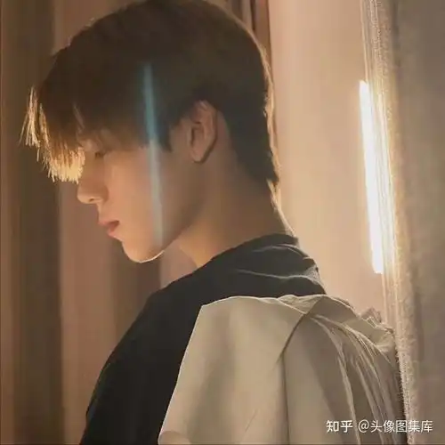 有哪些惊艳的男生头像
