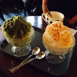 韩国新沙洞非常有名的lealaska面包店里的堆糖,美好生活研究所
