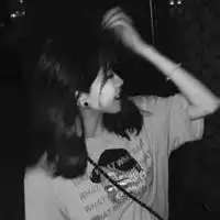 qq头像黑色女生最新黑色系好看的女生qq头像

