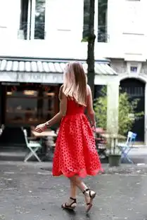 红色连衣裙搭配图片今夏美过小仙女
