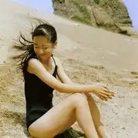 很温暖的纯治愈系女生个性头像
