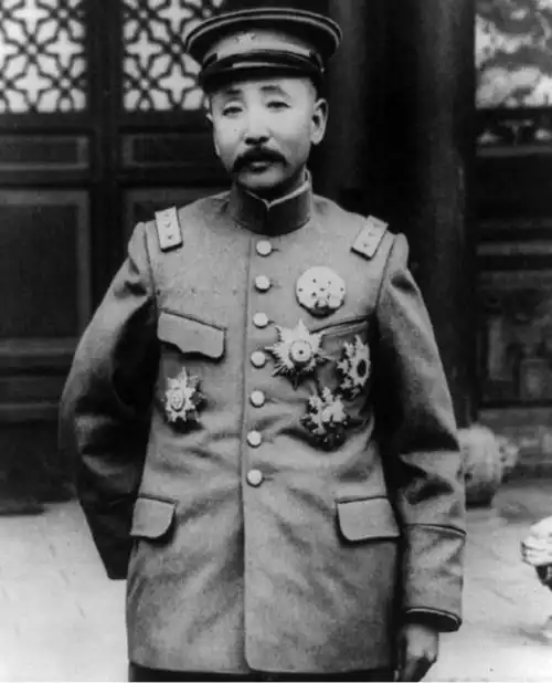 二七惨案元凶赵继贤,隐姓埋名藏匿多年,却被赌徒儿子给坑了
