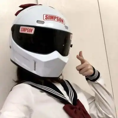 机车头真人头男女混杂
