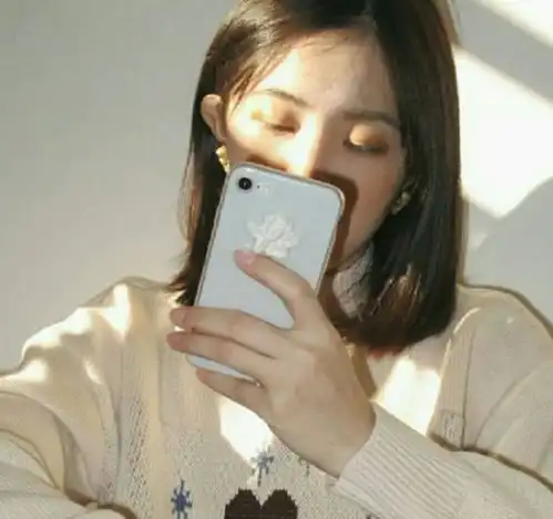 心理学检验男人是否真的爱你,很简单,看三点就可以
