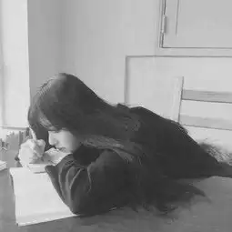 酷酷女生头像超拽高冷范图片
