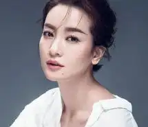 韩国女星自然的风格朴寒星甜美微信头像窈窕淑女很随意的风格

