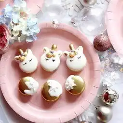 独角兽主题甜点,如此梦幻般的美食不忍下口啊
