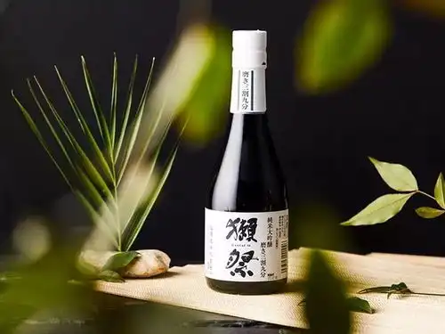 春宵苦短,我们喝酒吧
