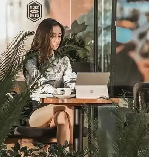 baby与小12岁的赖冠霖演情侣,两人同框照曝光,有没有cp感
