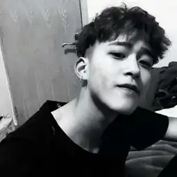 超酷ins风男生头像
