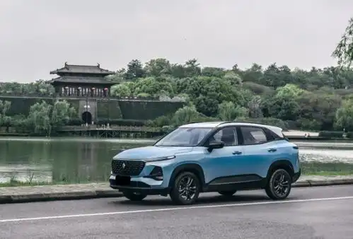11万就能买顶配这三款性能小型suv,当作第一辆车正合适
