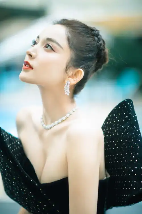 古力娜扎名字含义古力娜扎,什么意思
