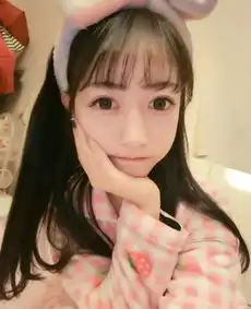 好想拥抱这只萌兔兔校花萌系照片暖心
