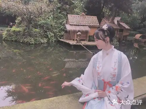 请问成都有哪些汉服实体店
