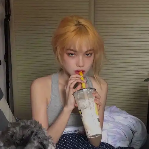 有没有超好看的黄色系头像
