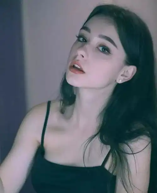 战斗民族的美少女,美到女生看了也会怦然心动
