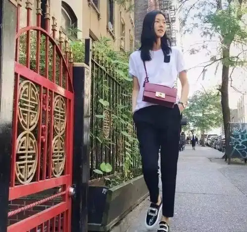 衬衫烟管裤,最显瘦的搭配
