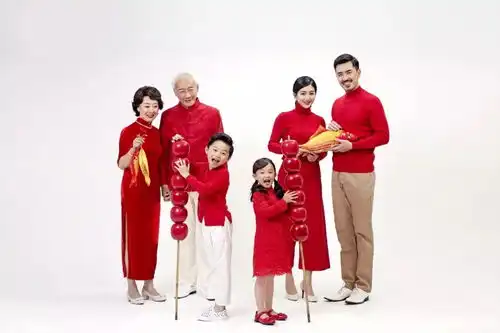 丘比特婚纱摄影全家福时光如白驹过隙,我来留住你们的幸福
