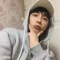 帅气的动漫头像要拿枪的微信头像图片大全
