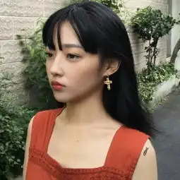 如果只能有一个女朋友,你会选谁
