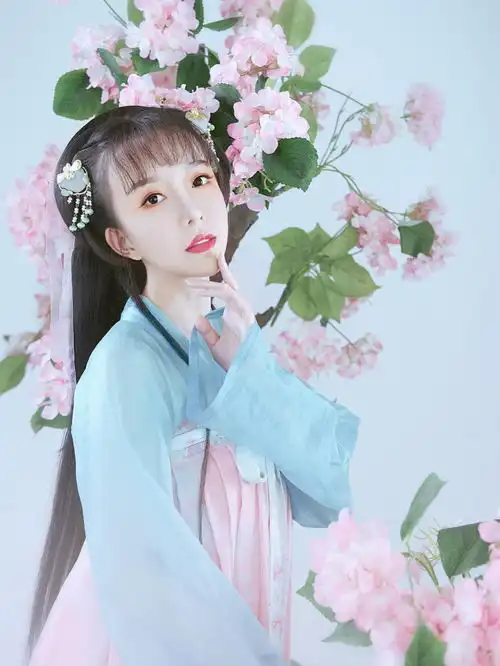 盘子女人坊主题繁花三千治愈系唯美少女写真
