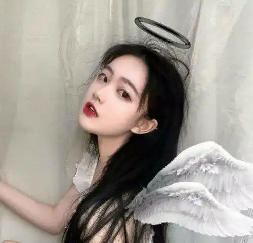 抖音超火的闺蜜头像希望你这个小仙女,始终都有追逐的勇气
