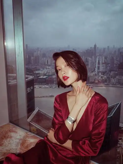杜鹃长得既不喜庆,也不是很美,为什么导演喜欢找她演喜剧片
