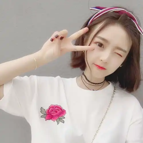 从来没谈过恋爱的女孩,脸上多半有这3个迹象,网友真实
