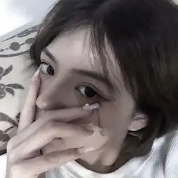 潮流2019女生头像高冷帅气女图
