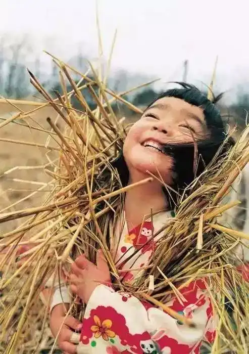 看完这个小虎妞放飞自我的照片,大家都说以后一定要生个女孩
