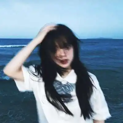 蓝色系气质女头像优质
