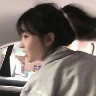 暖系微笑女生头像暖心阳光女生图片
