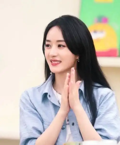赵丽颖以前是甜妹现在是甜姐,85花改变太大,赵小刀已成温柔女神
