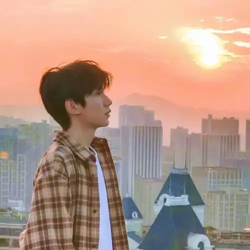 tfboys头像帅气男生头像
