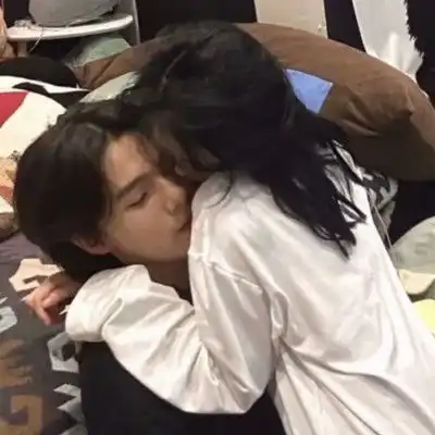 超复古的情侣头像
