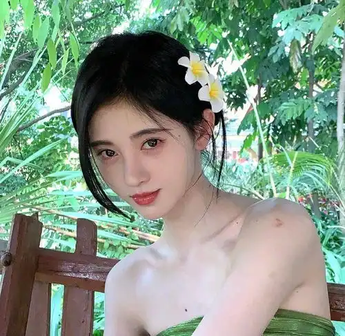 鞠婧祎小号晒备忘录照片,却被扒图片作假,评论区又翻车了
