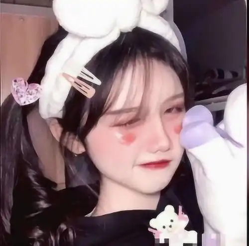 网易云热评人啊千万不要自己感动自己,看似努力的人,不过是愚蠢导致的
