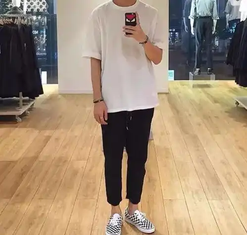 男生如何玩出正宗的韩系穿搭
